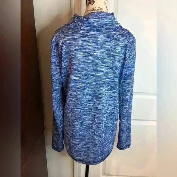 T by Talbots Women’s Medium Blue Marbled Active Wear Blouse Drawstring Neck - Picture 4 of 6